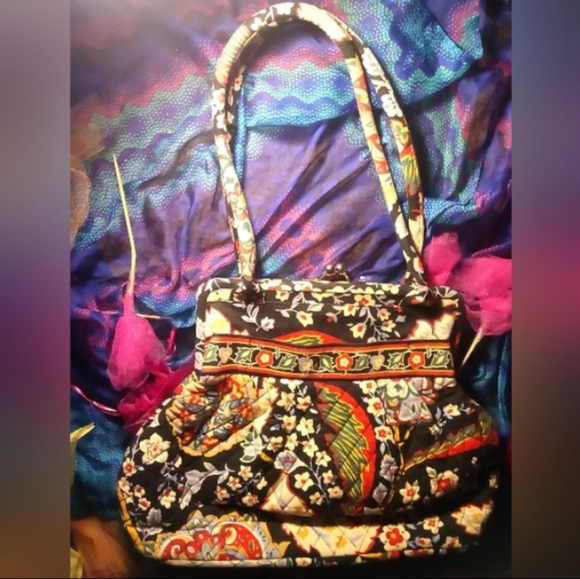 Vera Bradley - Picture 11 of 16